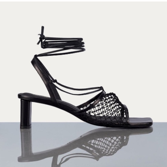 FRAME Le Adelaide Crochet Lace Up Sandal Sz 38.5 - Picture 2 of 11